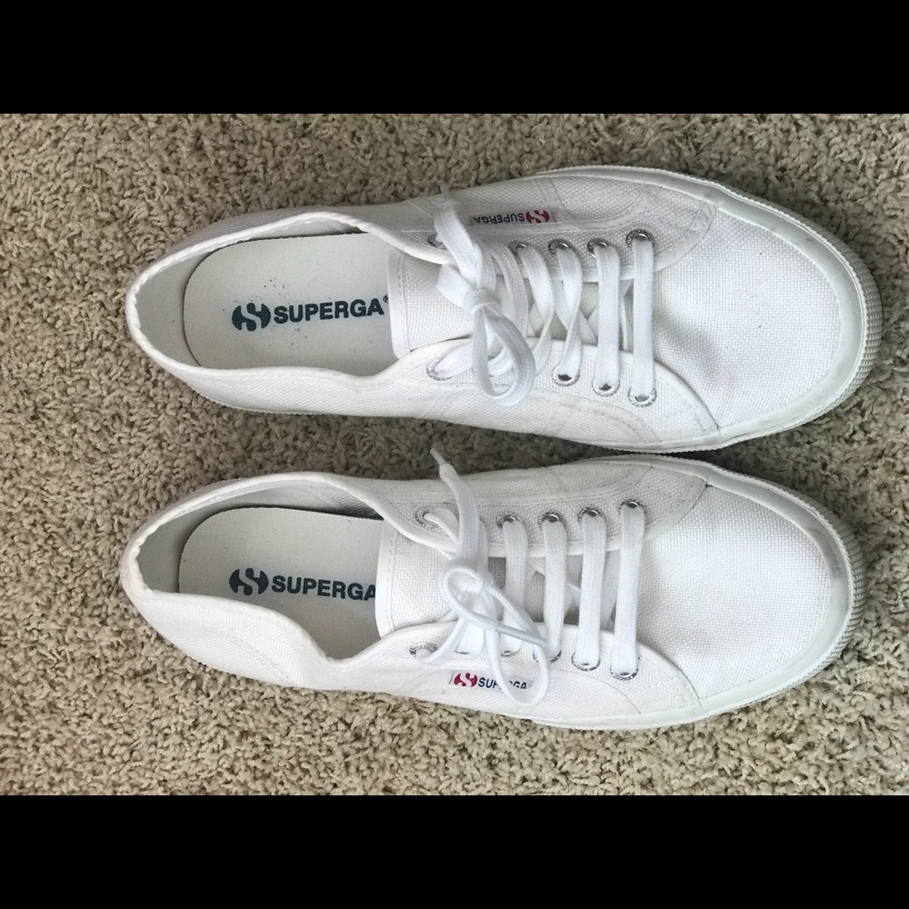 White superga sneaker
